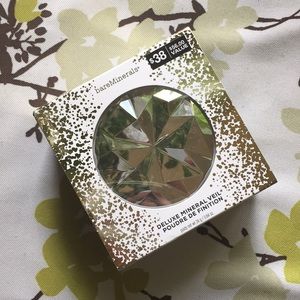 BareMinerals Deluxe Mineral Veil